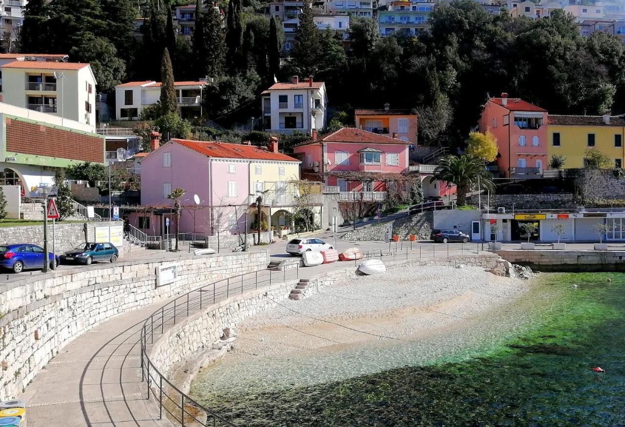 Apartment Layla - Intermezzo With Sea View In Center Of Rabac Kültér fotó