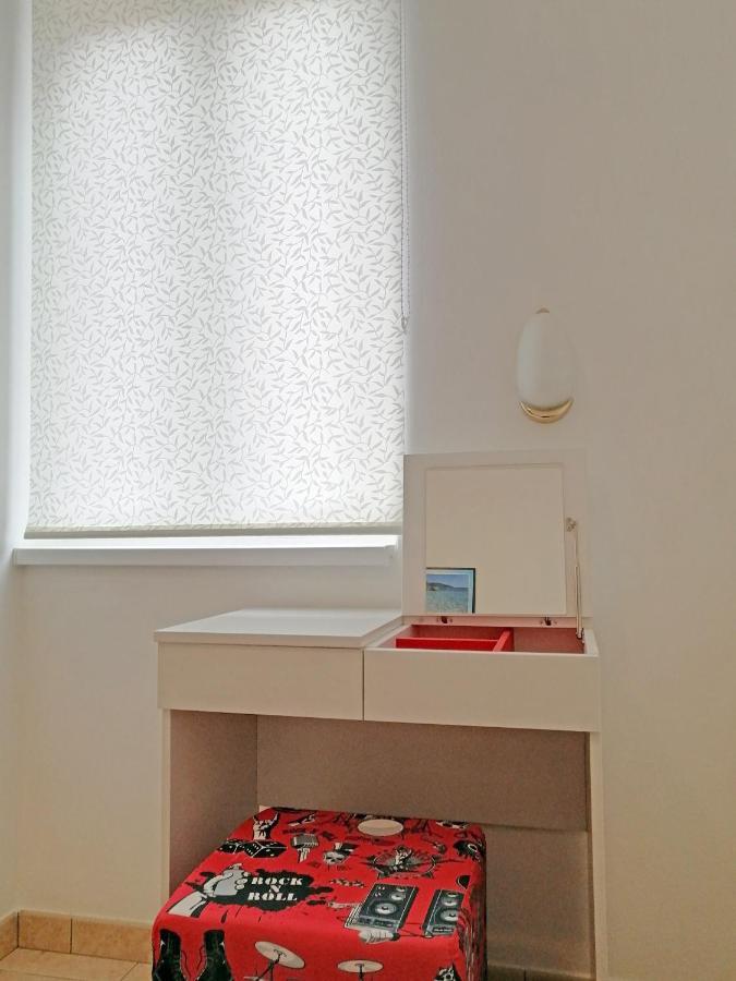 Apartment Layla - Intermezzo With Sea View In Center Of Rabac Kültér fotó