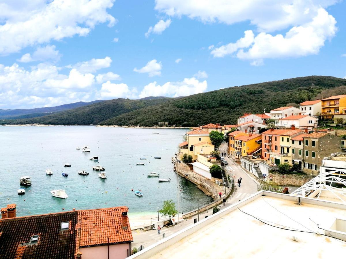 Apartment Layla - Intermezzo With Sea View In Center Of Rabac Kültér fotó